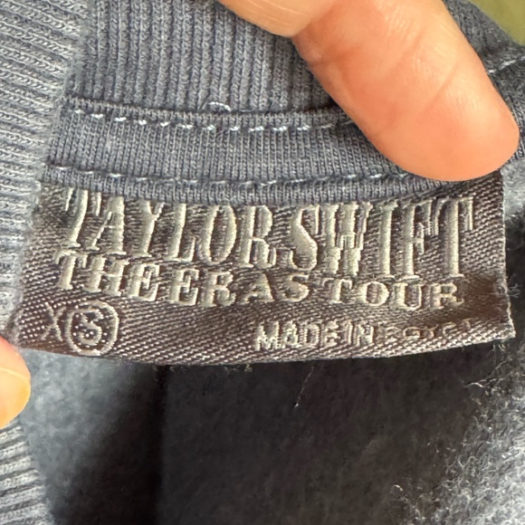 NWT - Taylor Swift Eras Tour Exclusive Sweatshirt - Picture 7 of 8
